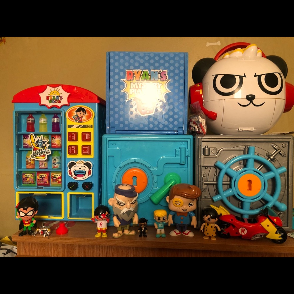 RYAN'S WORLD TOYS